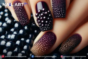 Minimalist- Dot- Nail- Design