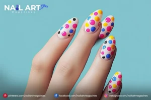 Minimalist- Dot- Nail- Design